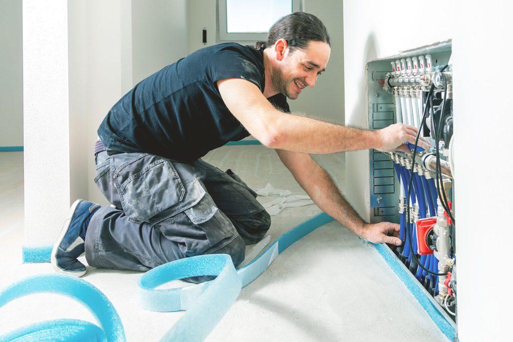 AdobeStock_265128493-underfloor-heating-installation Benefits of Bathroom Underfloor Heating